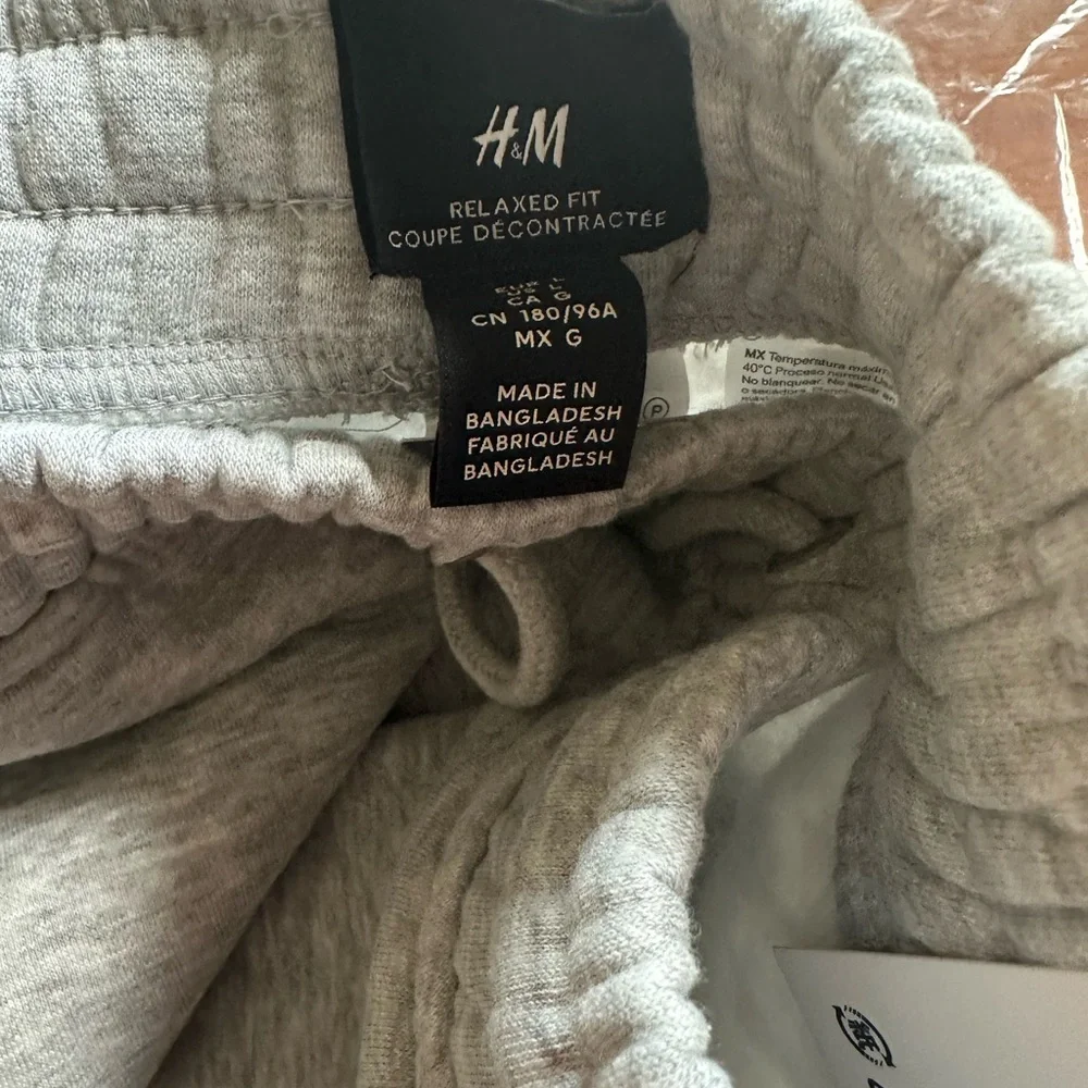 H&M men’s new with tags grey sweat pants, size Large - Picture 3 of 6